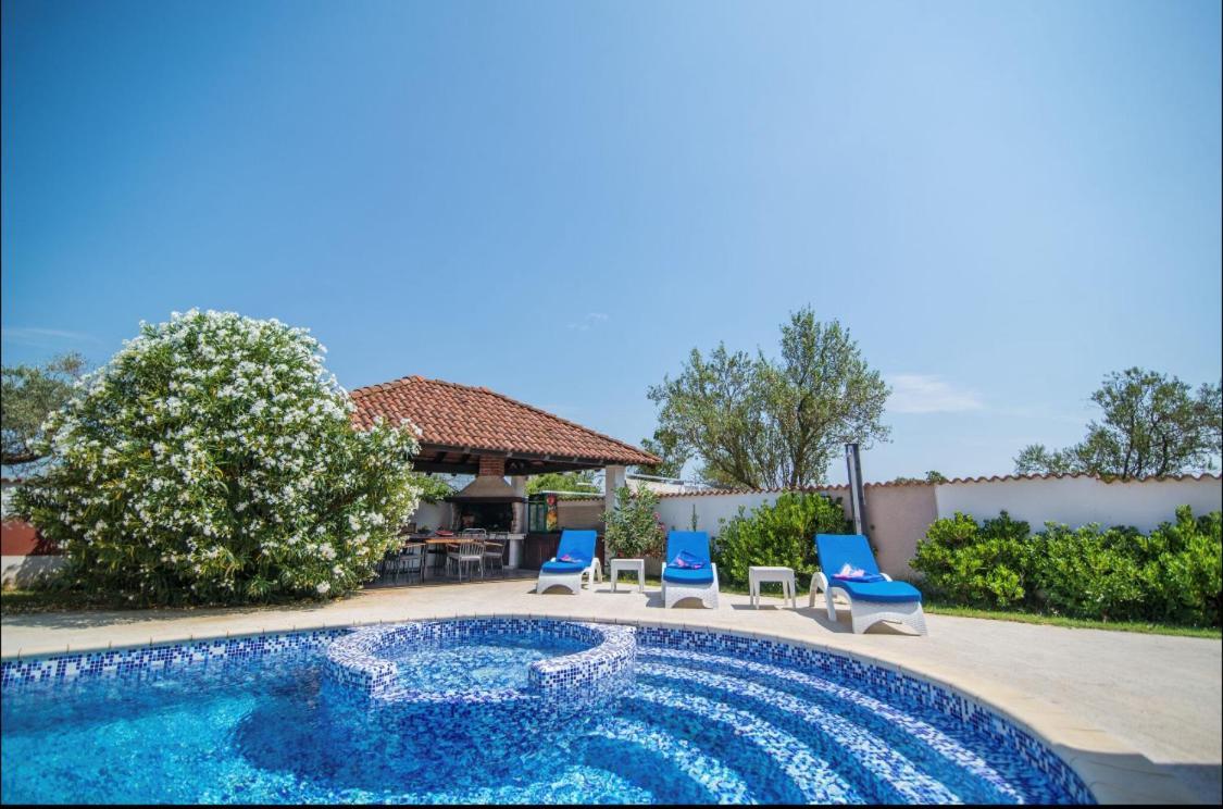 Villa Filip - Private Pool & Gym Pula Exteriér fotografie
