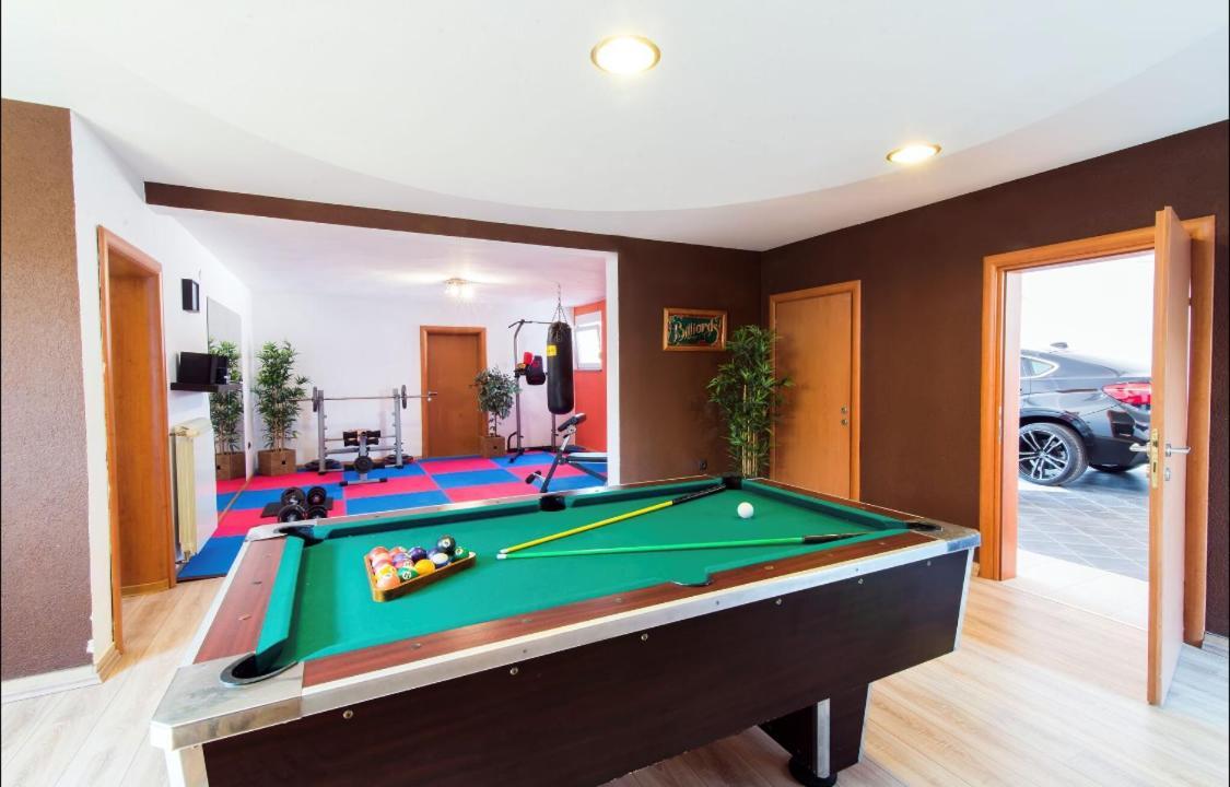 Villa Filip - Private Pool & Gym Pula Exteriér fotografie